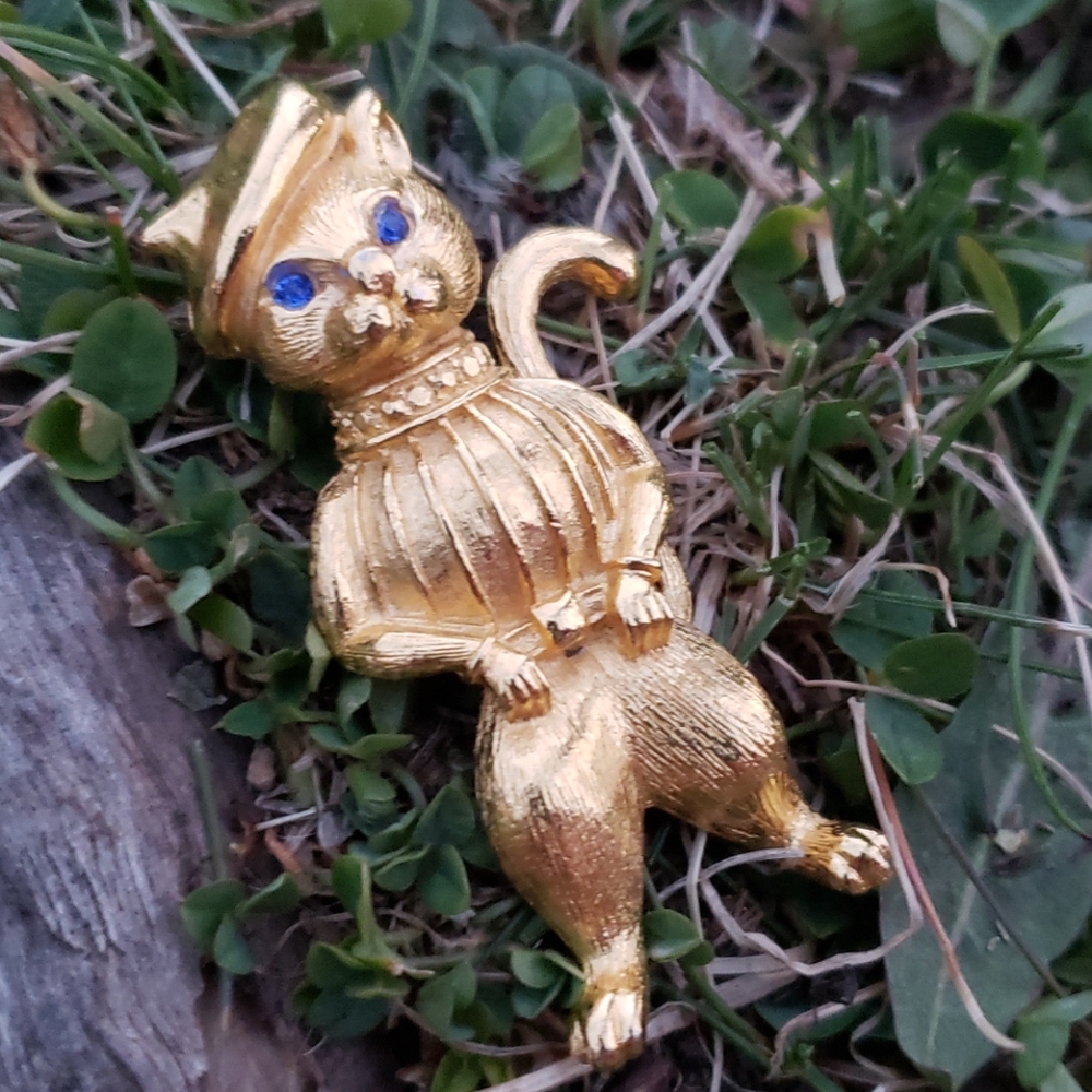 Vtg Baret Sweater Wearing Gerry's Kitty Cat Figural Gold Rhinestone Brooch Pin - Picture 2 of 11